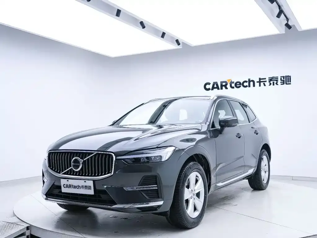 Volvo XC60 — фото 6