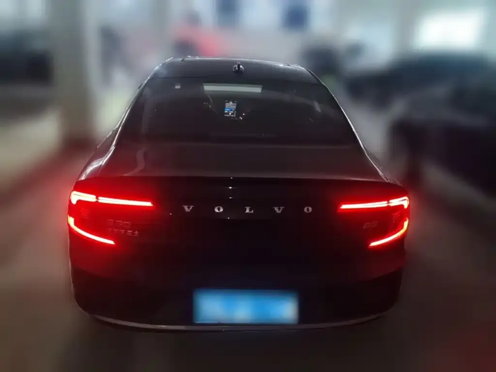 Volvo S90 — фото 6