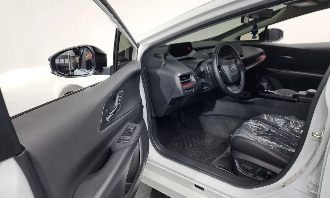 Toyota Prius — фото 8