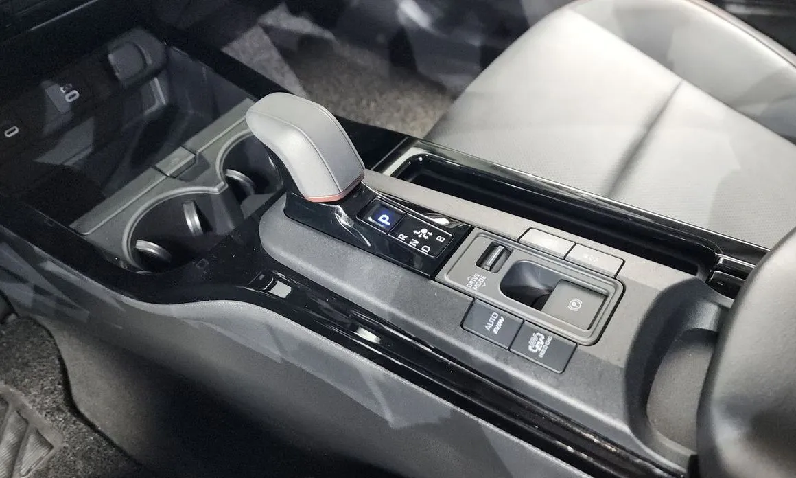 Toyota Prius — фото 4