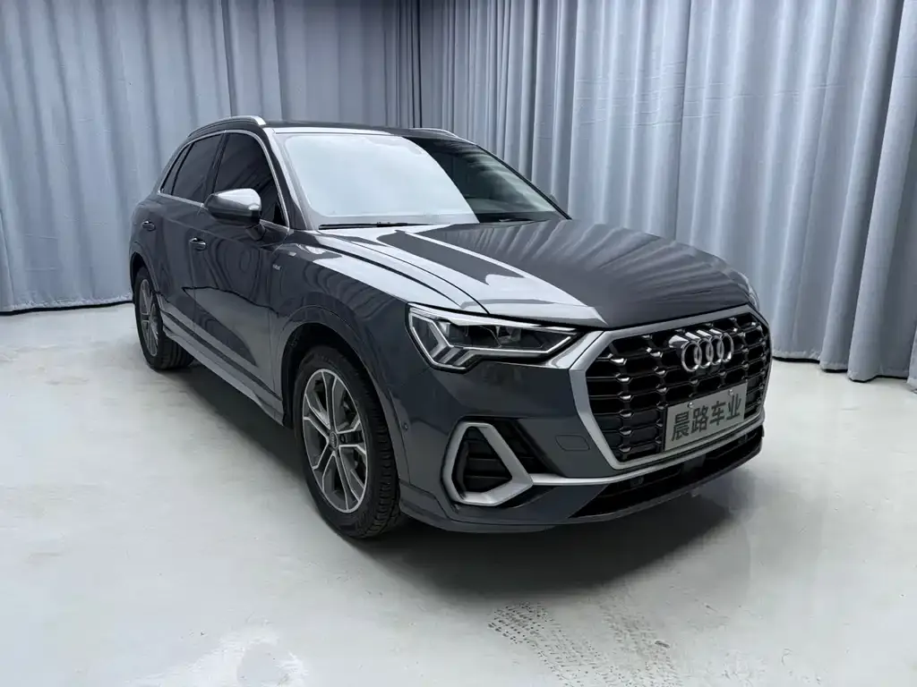 Audi Q3 — фото 10
