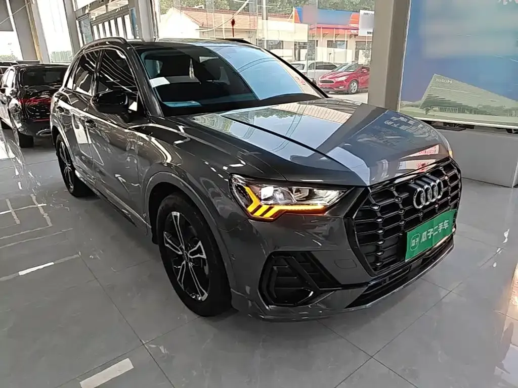 Audi Q3 — фото 10