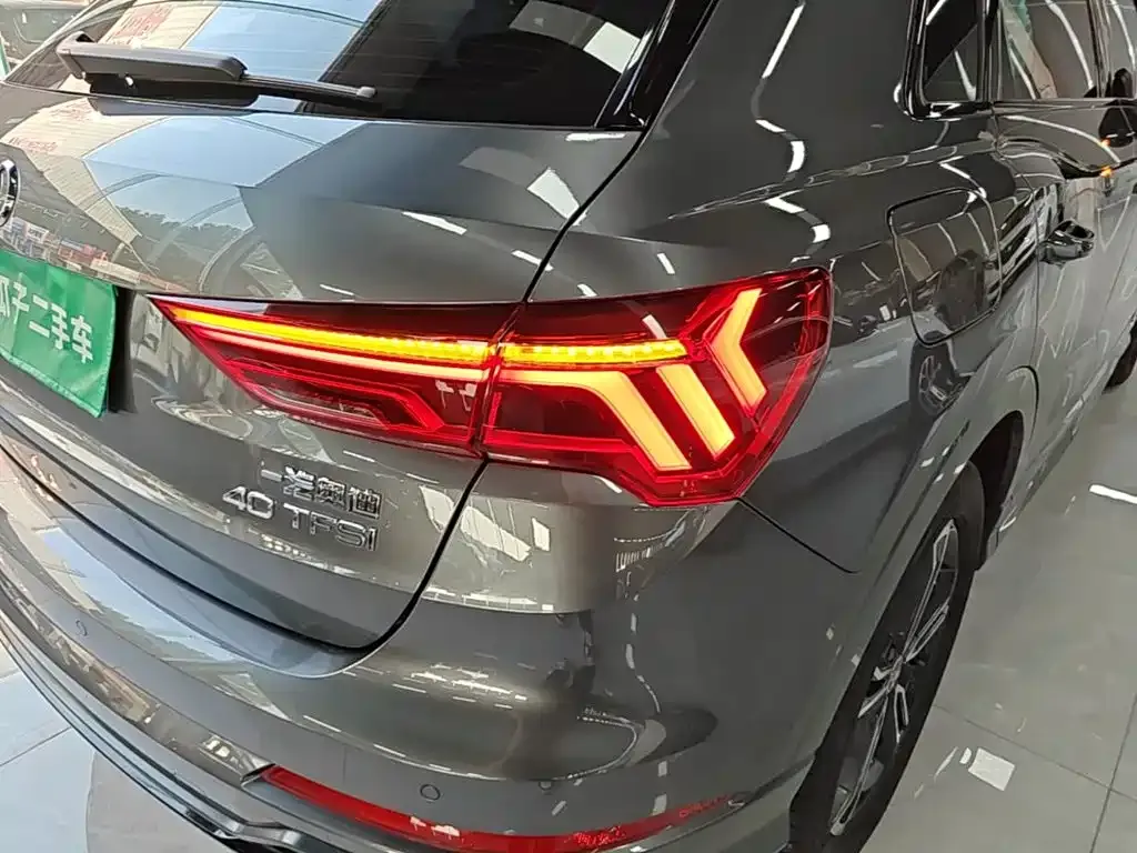 Audi Q3 — фото 8