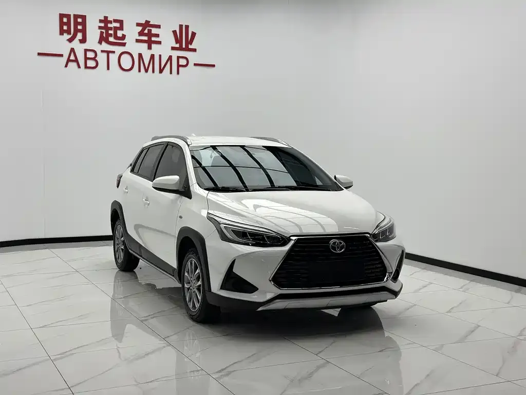 Toyota Yaris L — фото 6