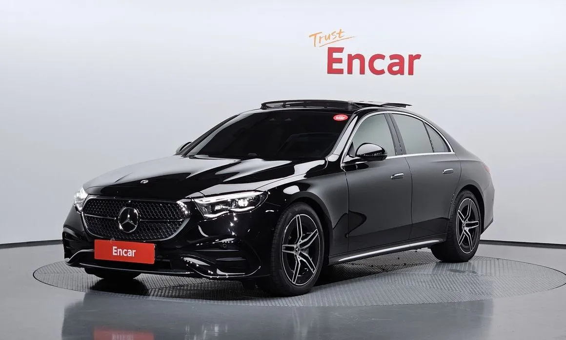 Mercedes-Benz E-Class — фото 1