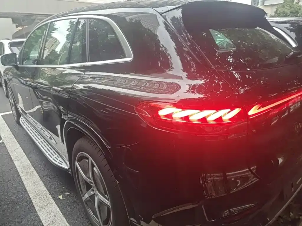 Mercedes-Benz EQS SUV — фото 10