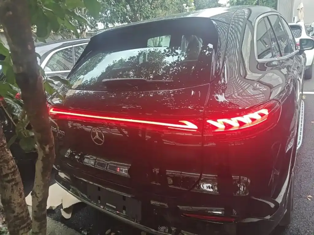 Mercedes-Benz EQS SUV — фото 6