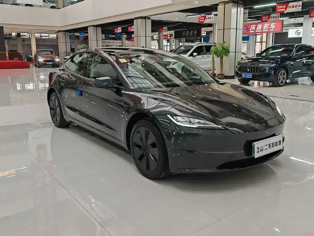 Tesla Model 3 — фото 6