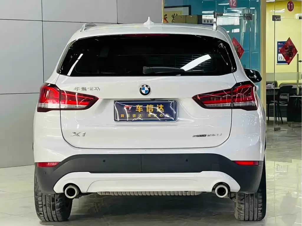 BMW X1 — фото 3