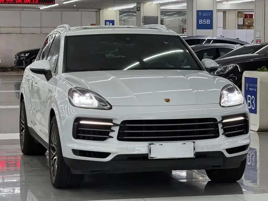 Porsche Cayenne — фото 6