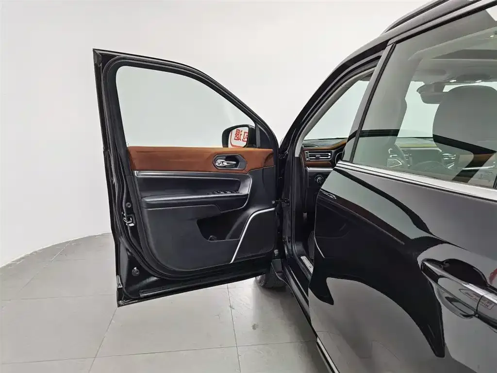 Jeep Grand Commander 2022 из CN, фото 9