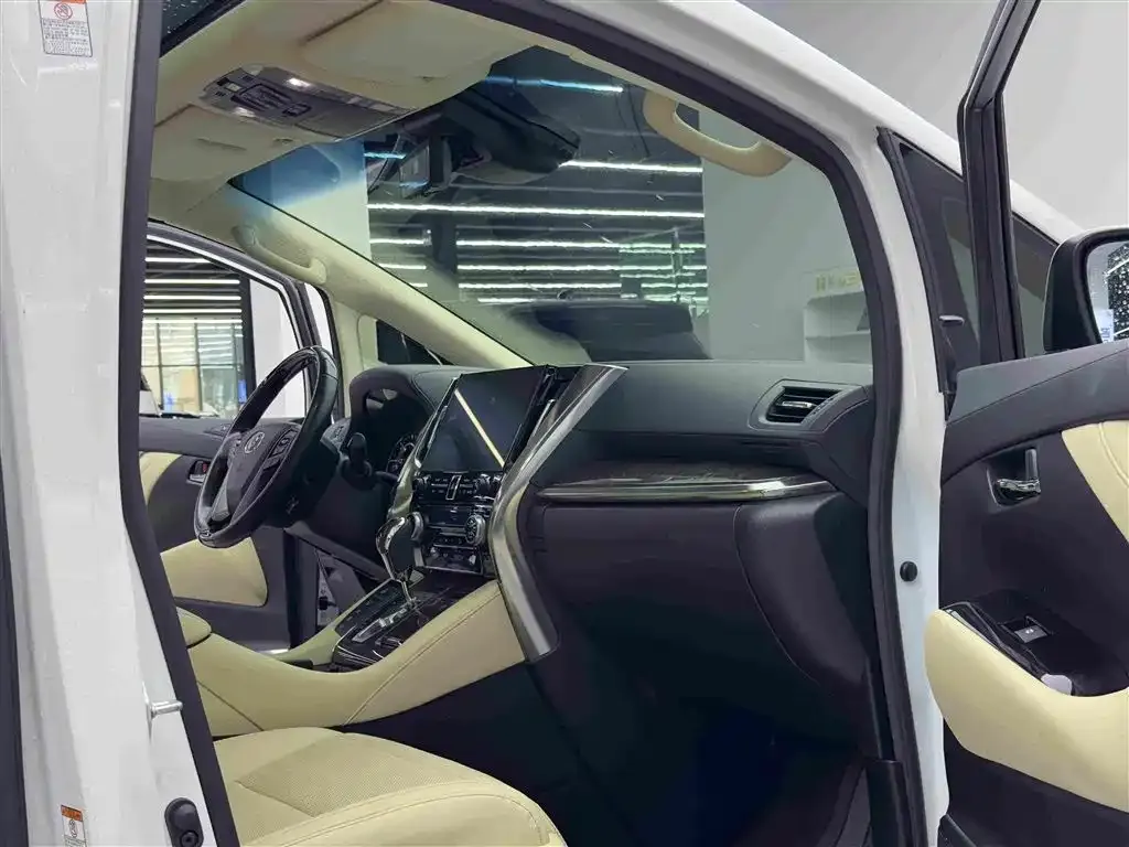 Toyota Vellfire 2021 из CN, фото 9