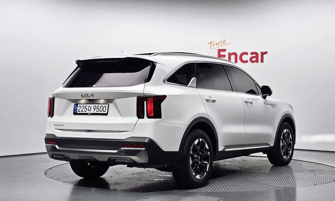 Kia Sorento — фото 6