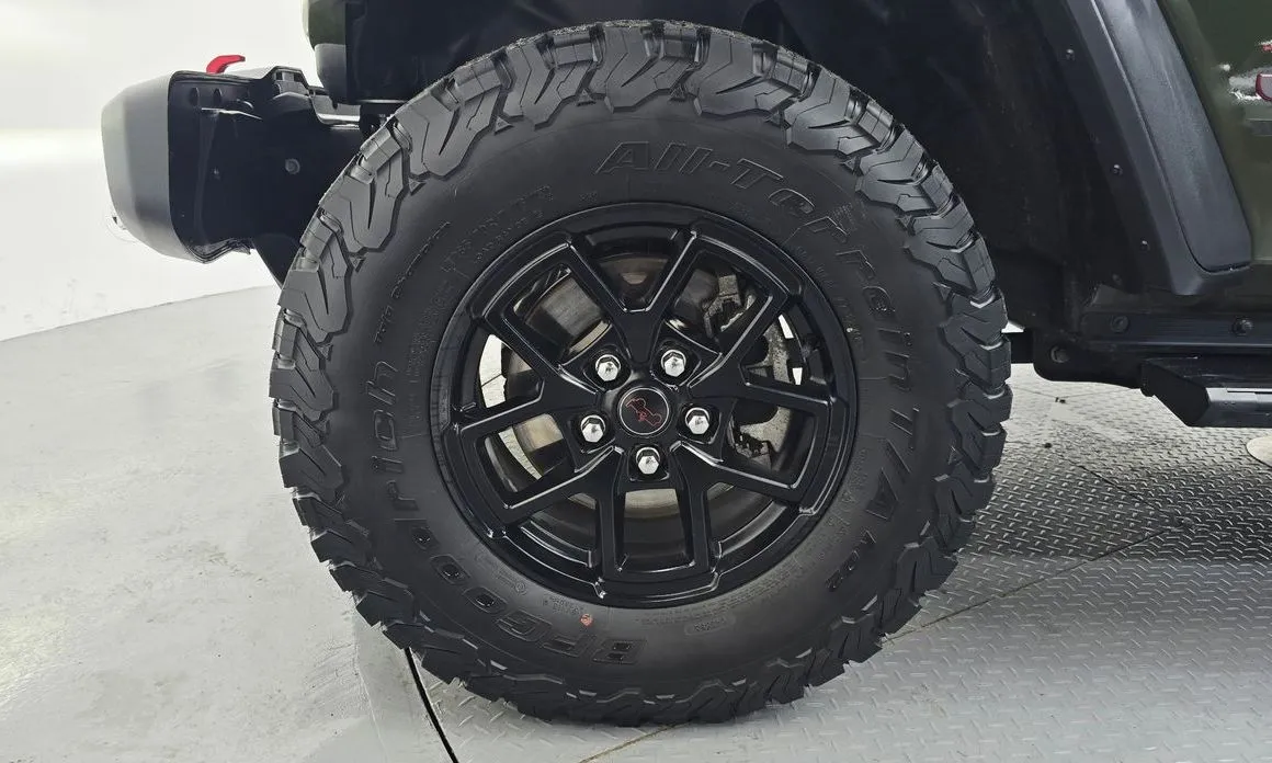 Jeep Wrangler — фото 8