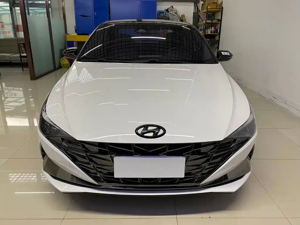 Hyundai Elantra — фото 4