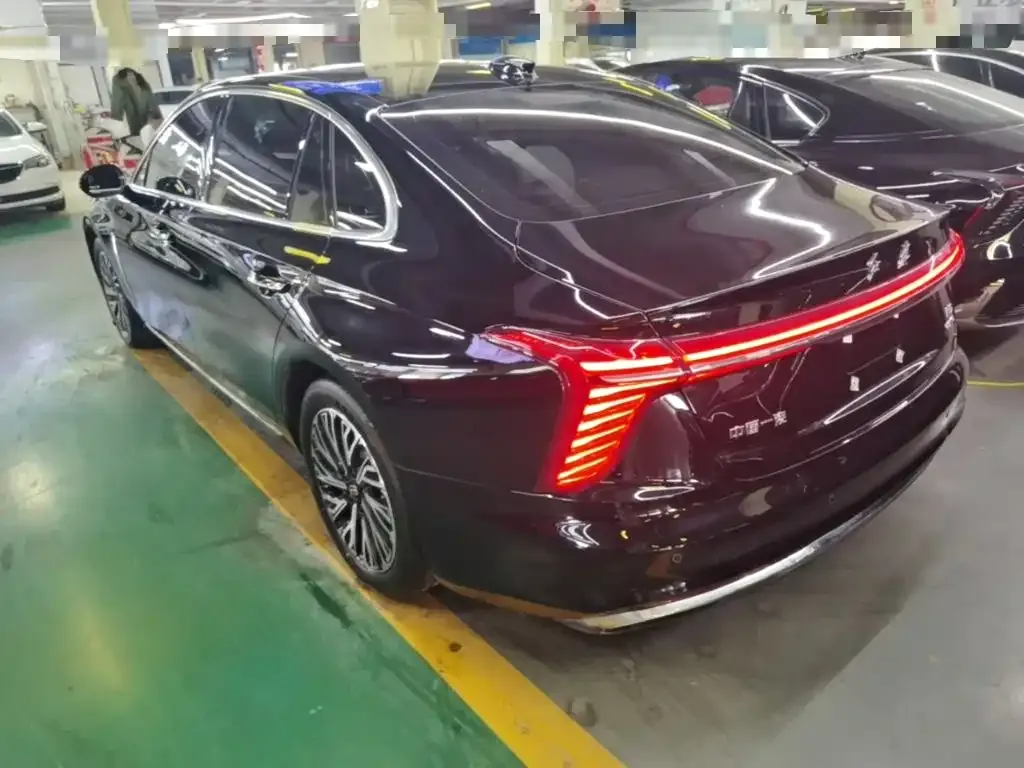 Hongqi H5 — фото 4