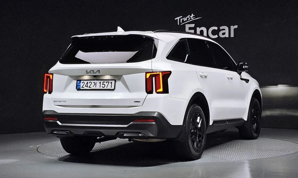 Kia Sorento — фото 5