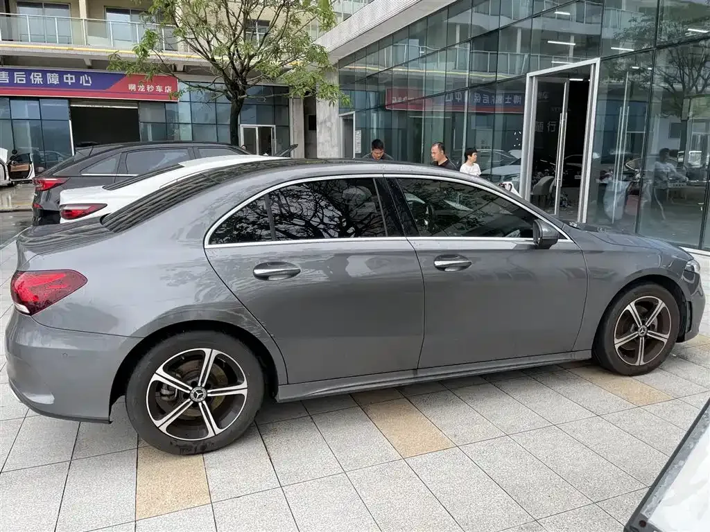 Mercedes-Benz A-Class — фото 10