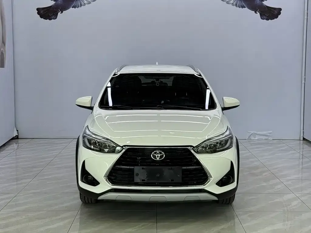 Toyota Yaris L — фото 5