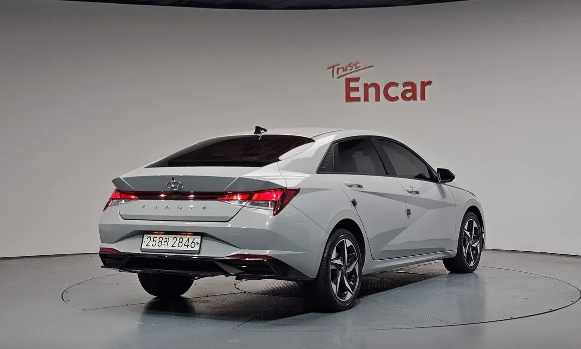 Hyundai AVANTE — фото 3
