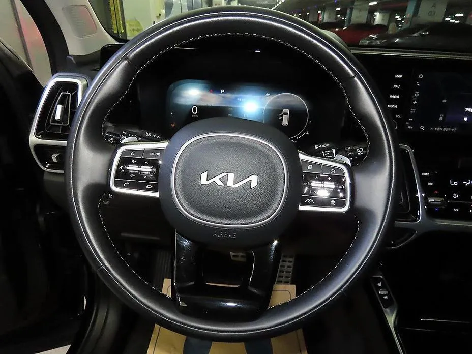 Kia Sorento — фото 6