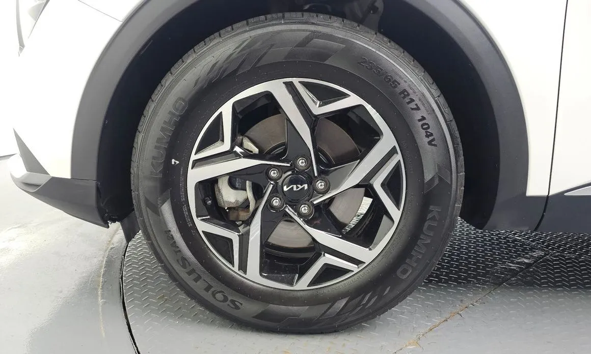Kia Sportage — фото 10