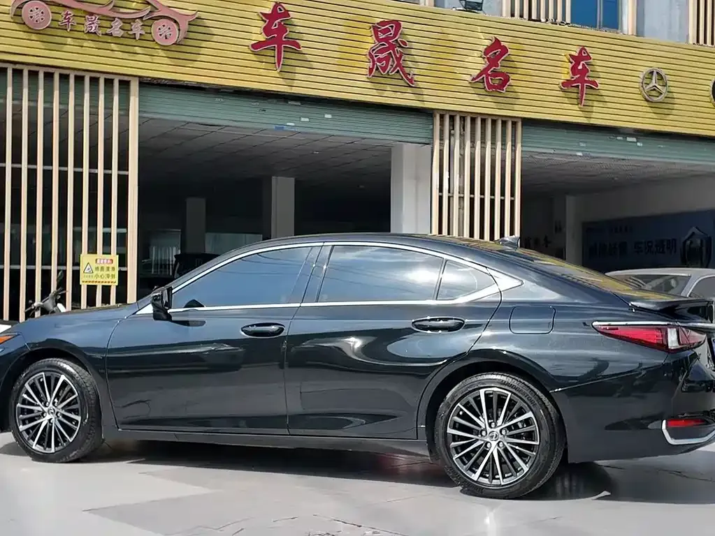 Lexus ES — фото 6