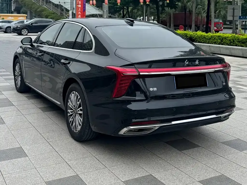 Hongqi H5 — фото 7