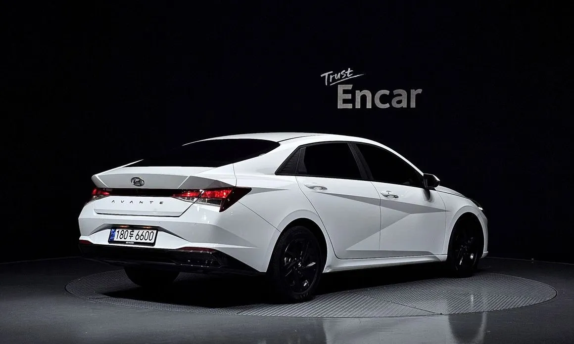 Hyundai AVANTE — фото 3