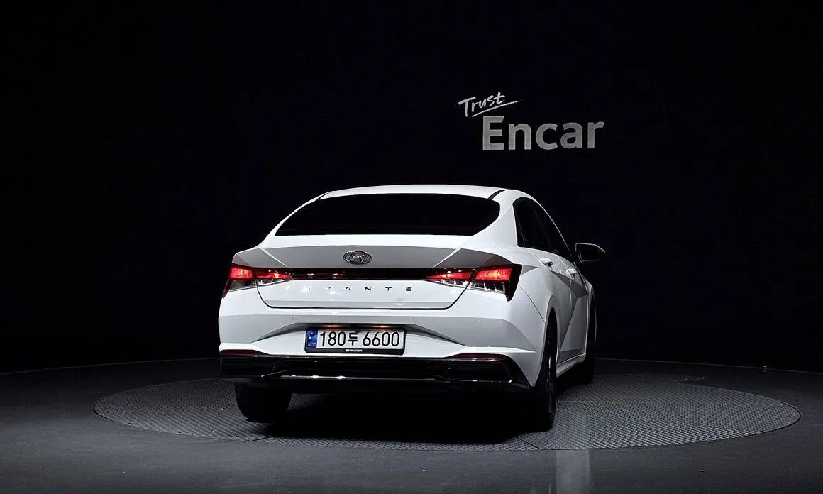 Hyundai AVANTE — фото 2