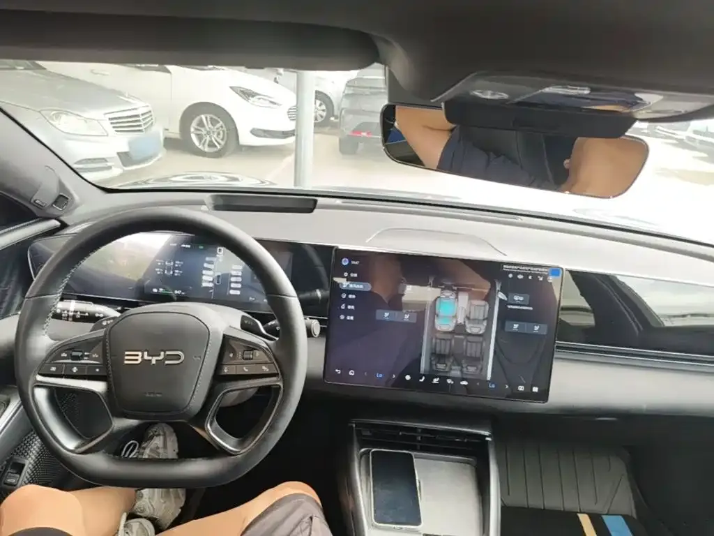 BYD Seal — фото 8