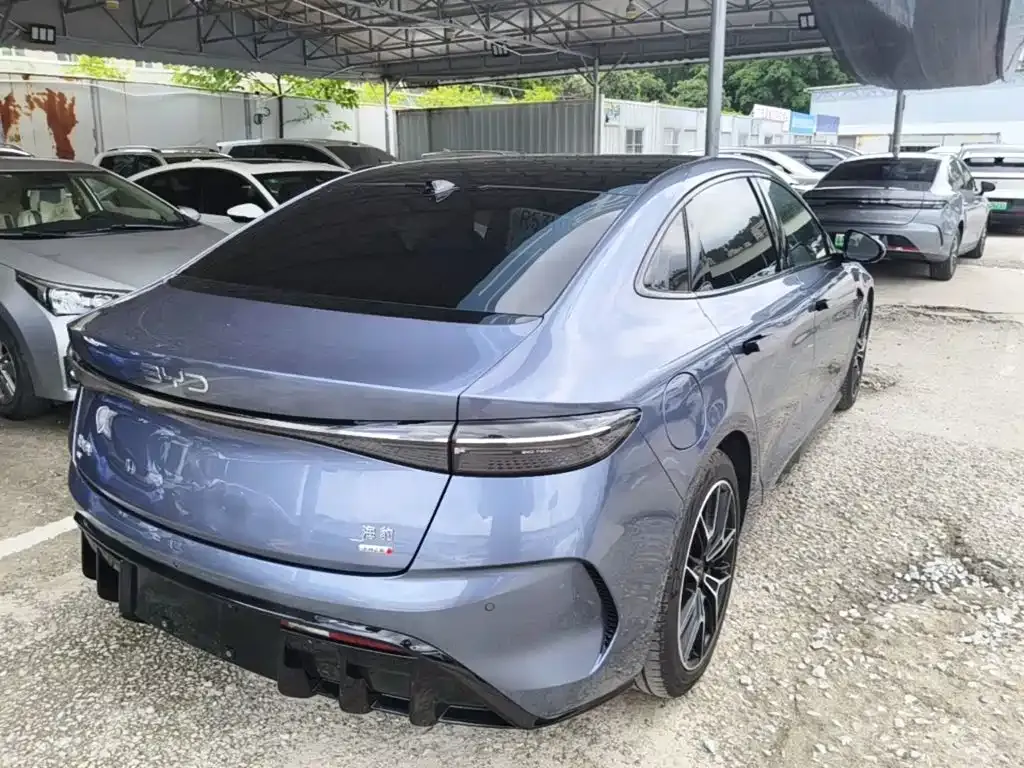 BYD Seal — фото 4