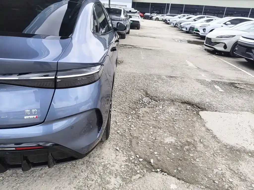 BYD Seal — фото 9