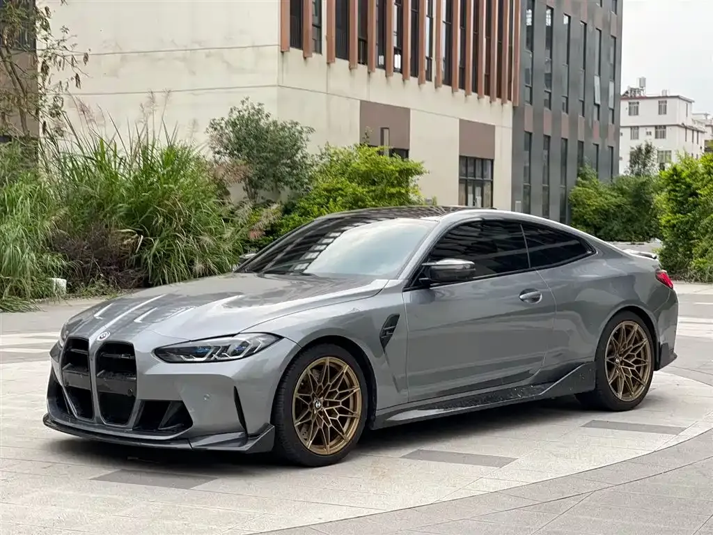 BMW M4 — фото 1