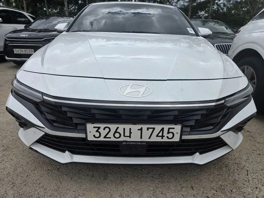 Hyundai AVANTE — фото 1
