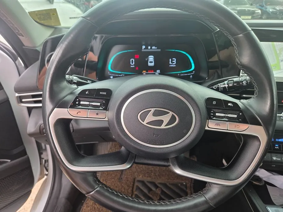 Hyundai AVANTE — фото 5