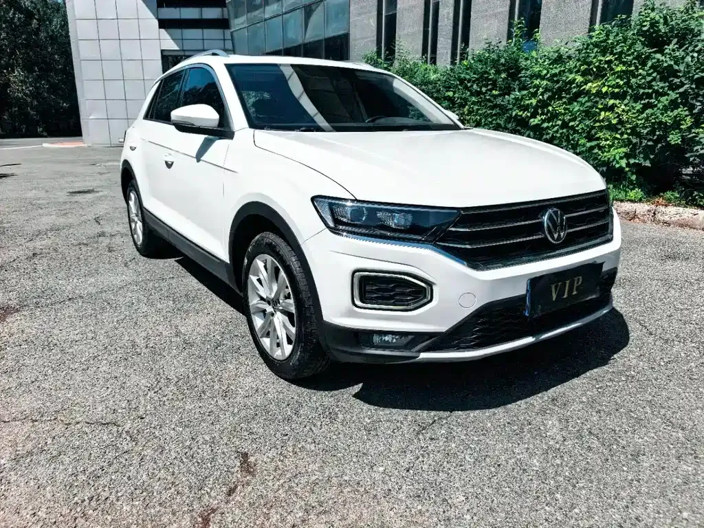 Volkswagen T-Roc — фото 6