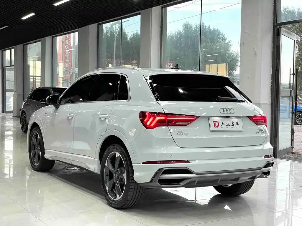 Audi Q3 — фото 3