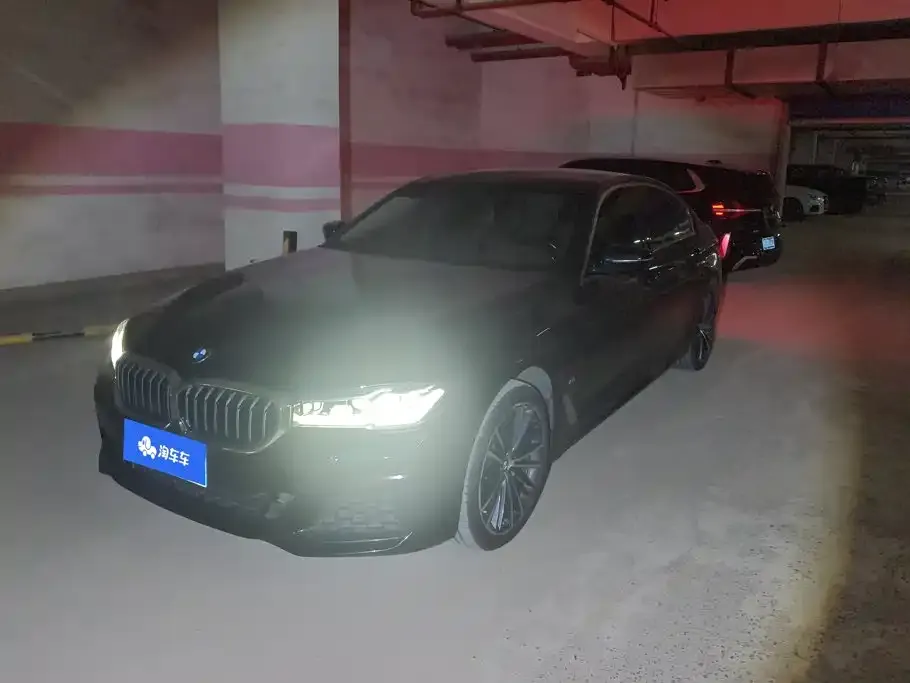 BMW 5 Series — фото 1