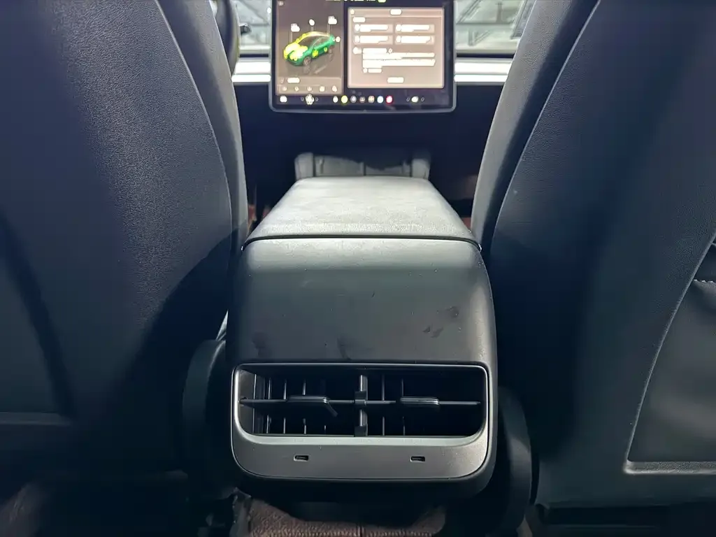 Tesla Model Y 2024 из CN, фото 3