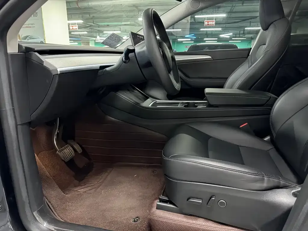 Tesla Model Y 2024 из CN, фото 7