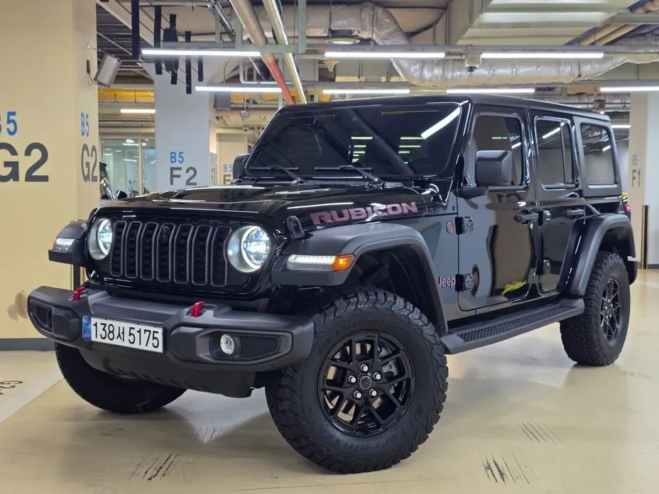Jeep Wrangler — фото 1