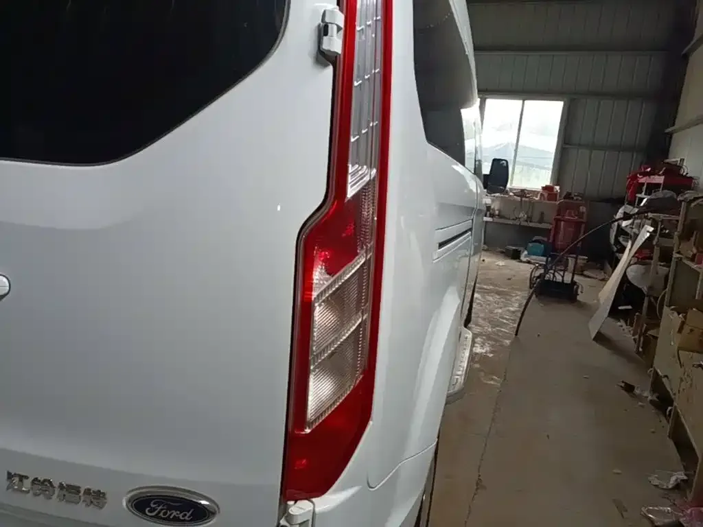 Ford Transit 2022 из CN, фото 5