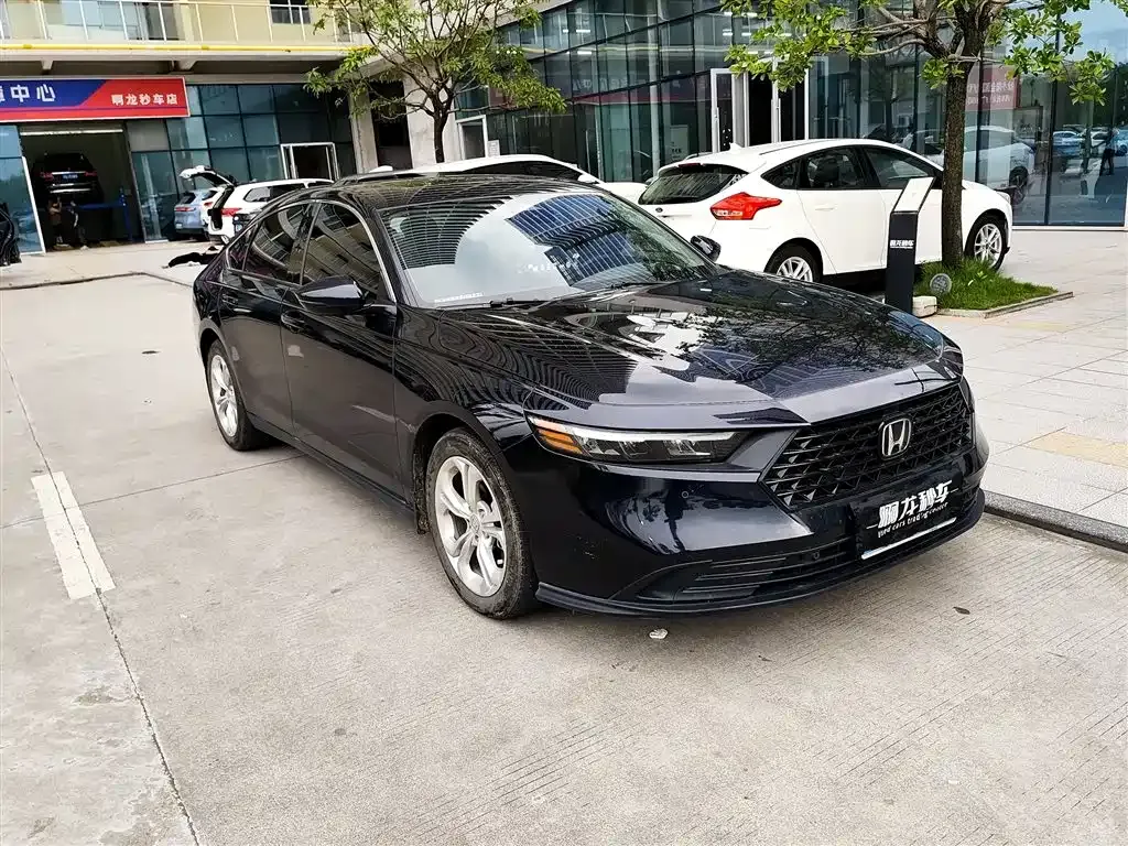 Honda Accord — фото 9