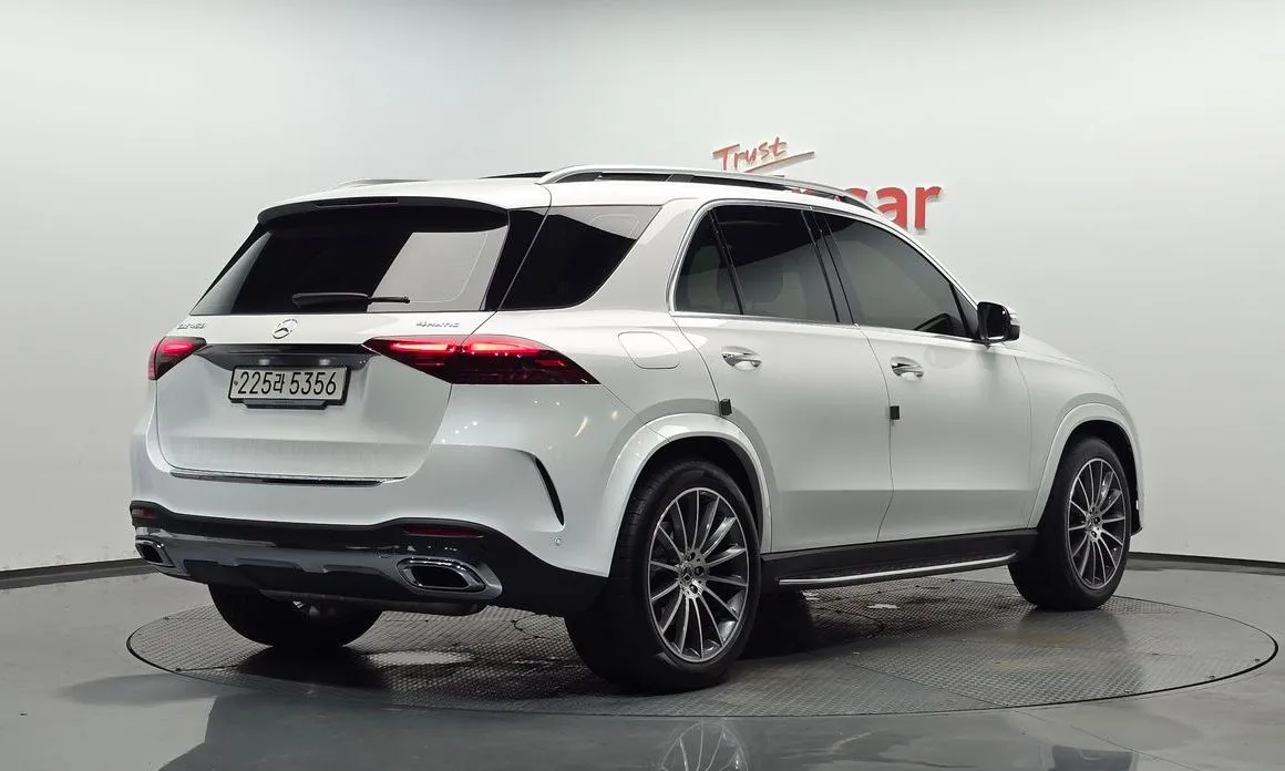 Mercedes-Benz GLE-Class — фото 6