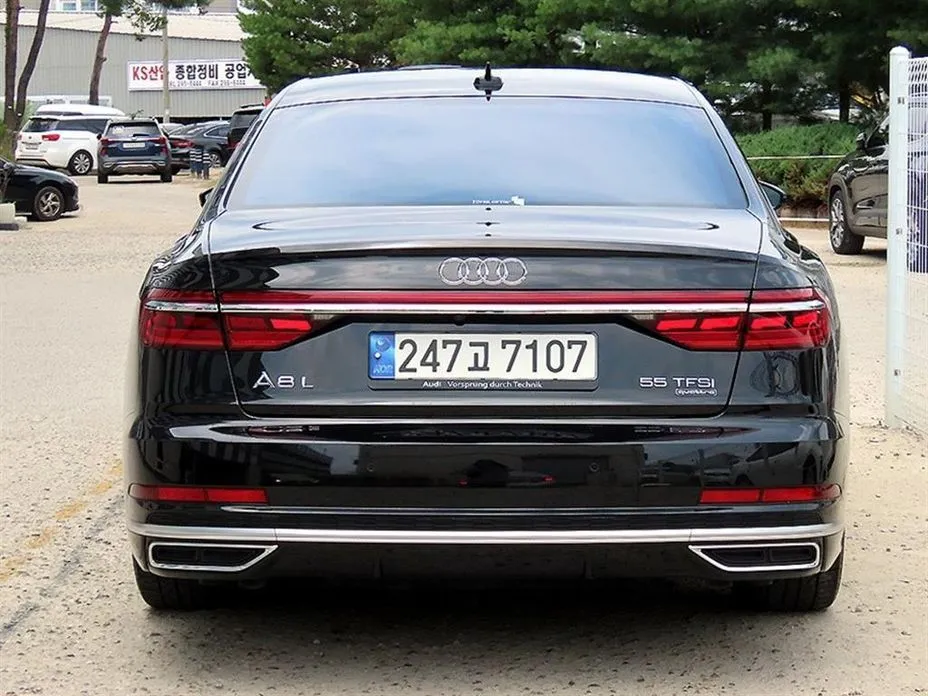 Audi A8 — фото 4