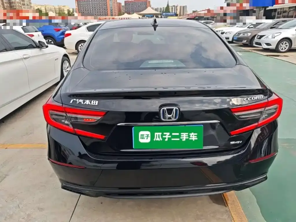 Honda Accord — фото 10