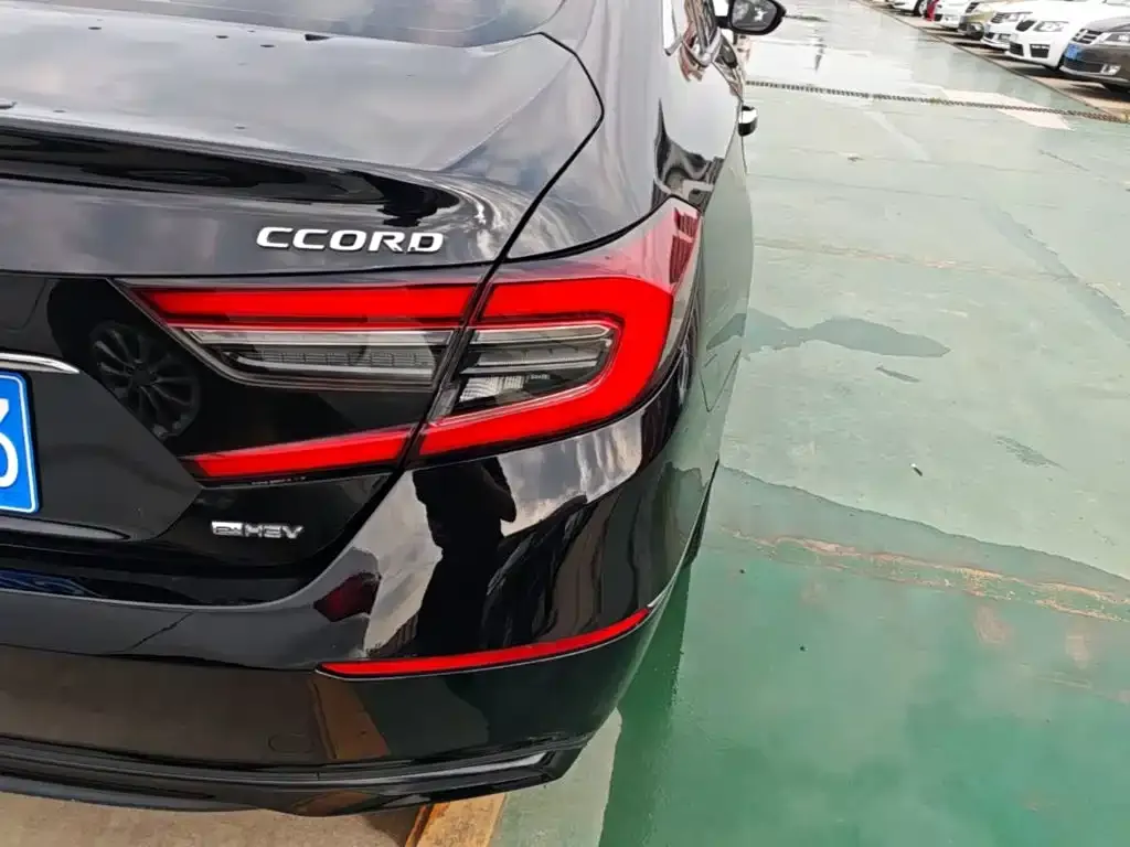 Honda Accord — фото 5