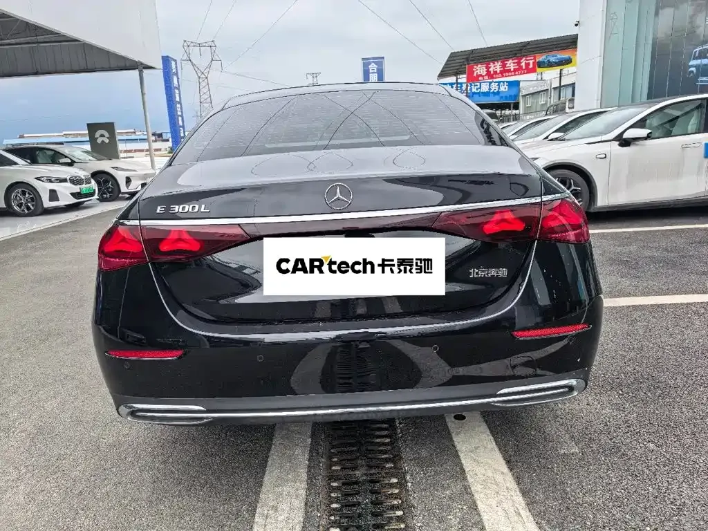 Mercedes-Benz E-Class — фото 8