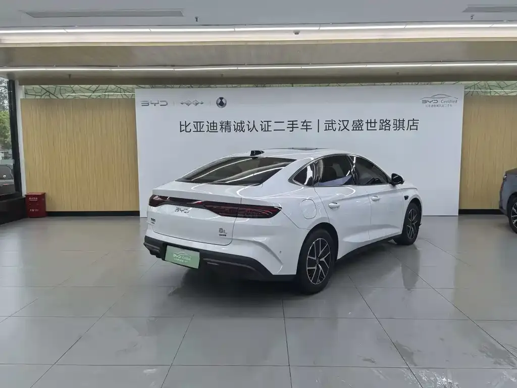 BYD Qin L — фото 2